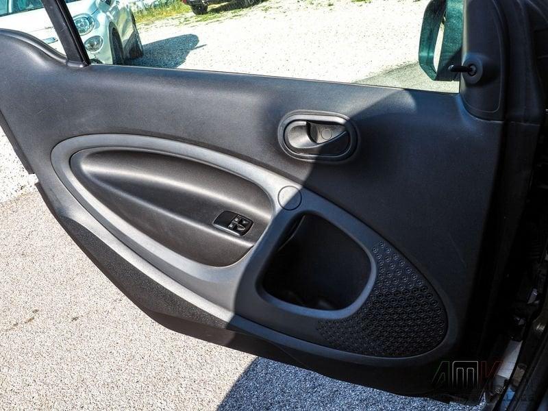smart fortwo 1.0 70 Cv OK NEOP.-CERCHI-MANUALE