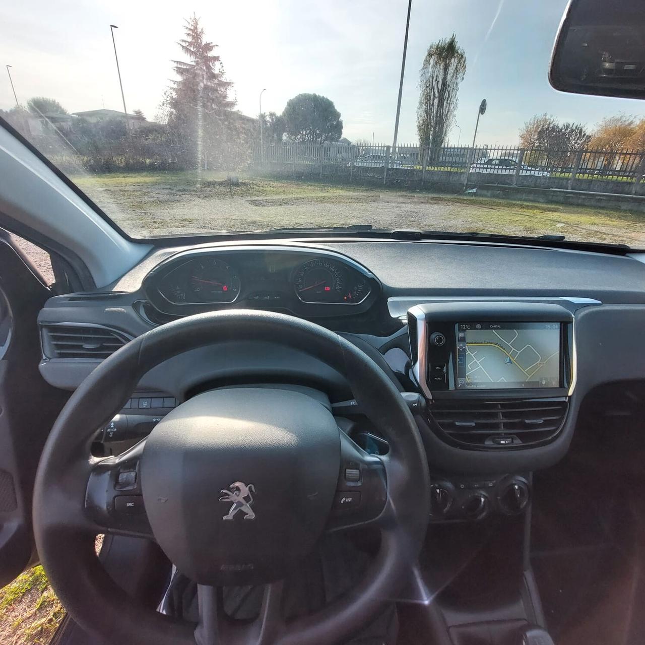 Peugeot 208 1.4 HDi 68 CV 5 porte Allure