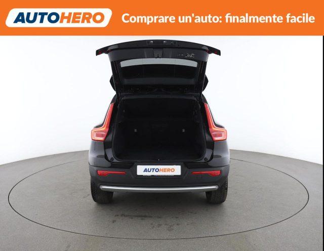 VOLVO XC40 T2 Geartronic Momentum Pro