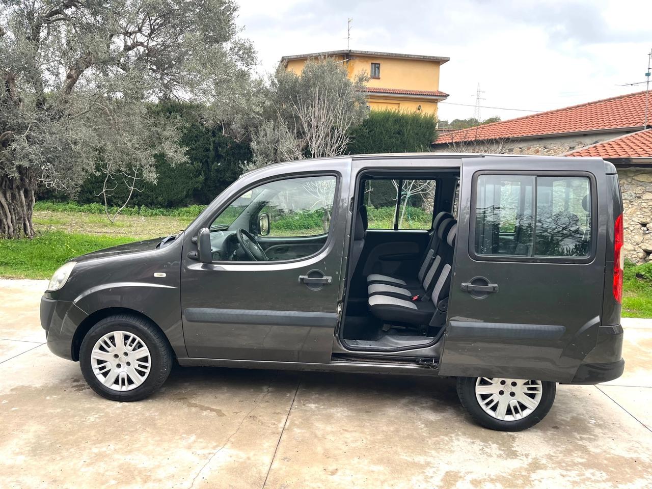 Fiat Doblo 1.3 MTJ 85CV EURO4 AUTO 7 POSTI INTROVABIL LEGGI