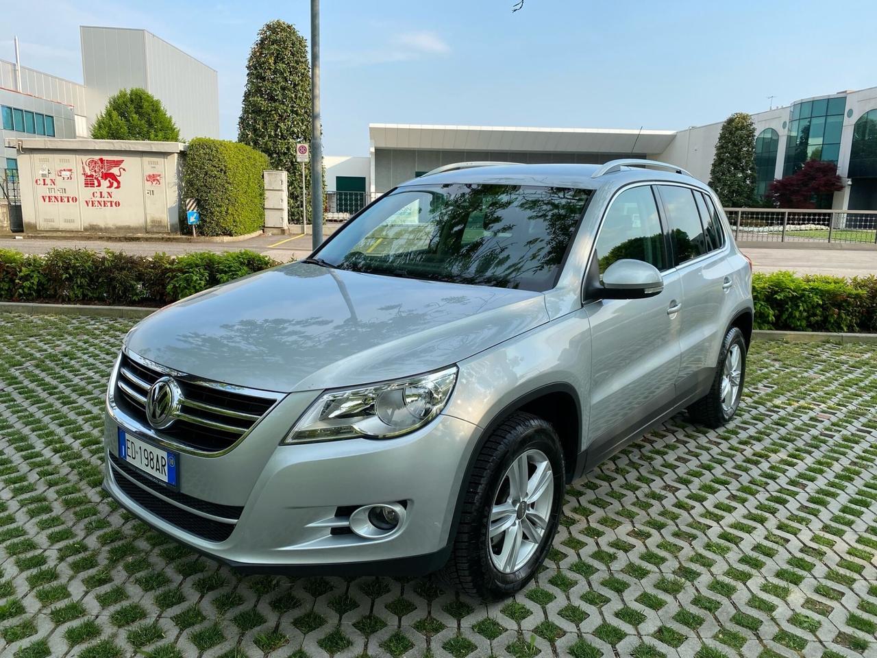 Volkswagen Tiguan 2.0 TDI DPF 4MOTION tiptronic Sport & Style