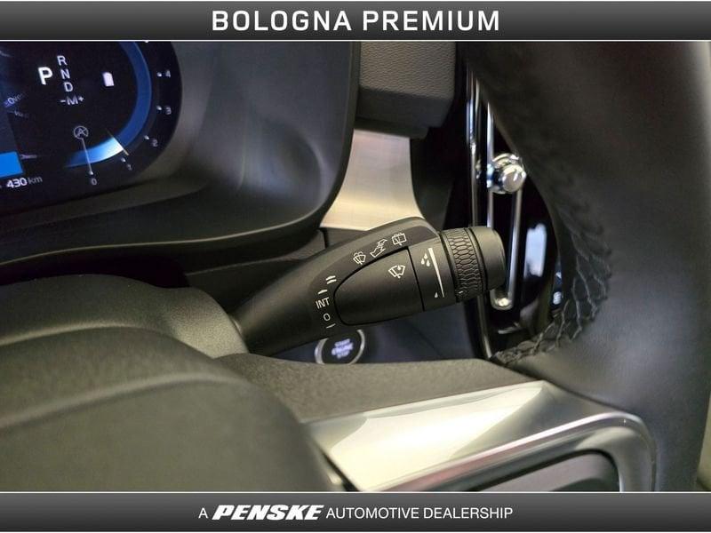Volvo XC40 XC40 B3 automatico Core