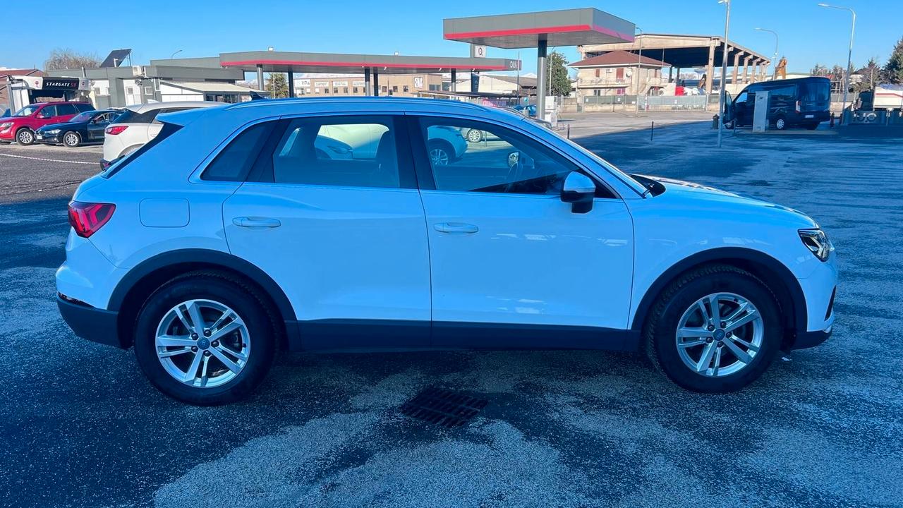 Audi Q3 2.0 TDI 150 CV S tronic Business