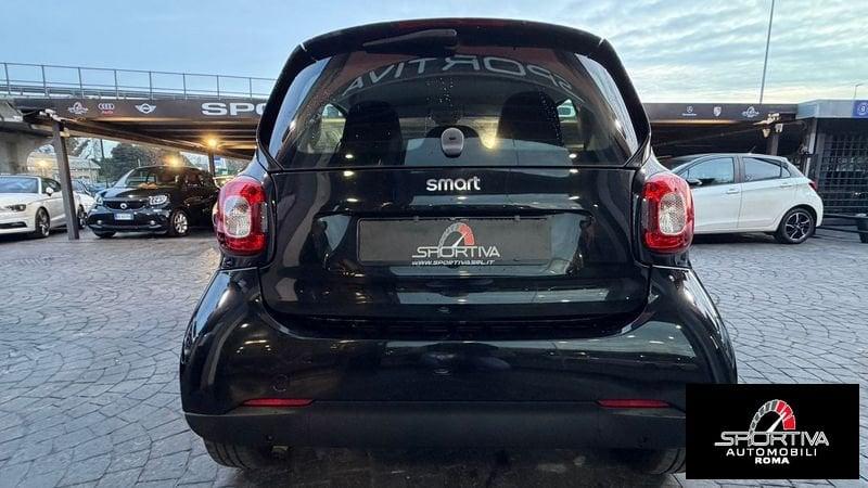 smart fortwo RATA MENSILE 195,00 EURO fortwo 70 1.0 Passion