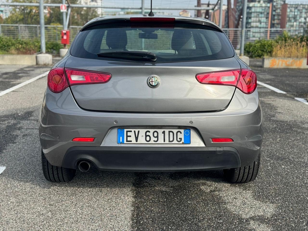 Alfa Romeo Giulietta 1.6 JTDm-2 105 CV Exclusive