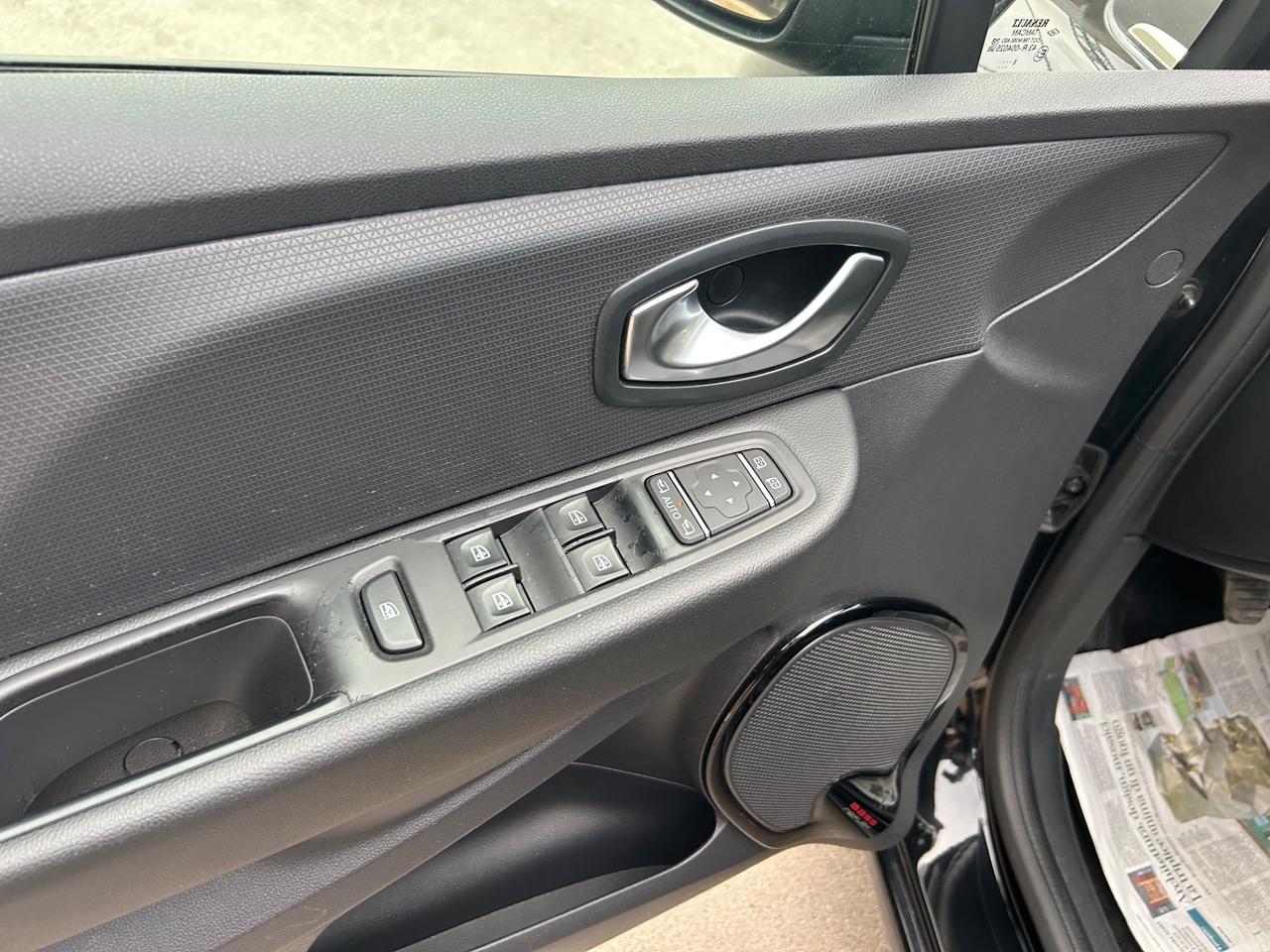 Renault Clio dCi 8V 75 CV 5 porte Moschino Zen