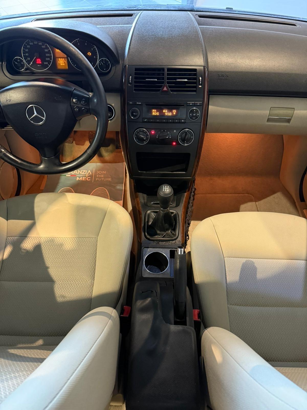 Mercedes A 150 - BENZINA-NEOPATENTATI