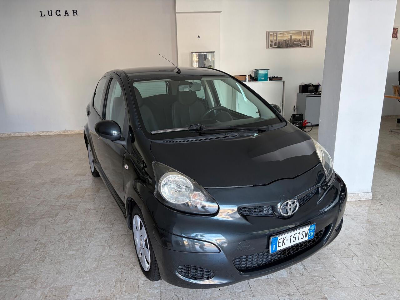 TOYOTA AYGO 1.0 68 CV 5 PORTE 80.000 KM