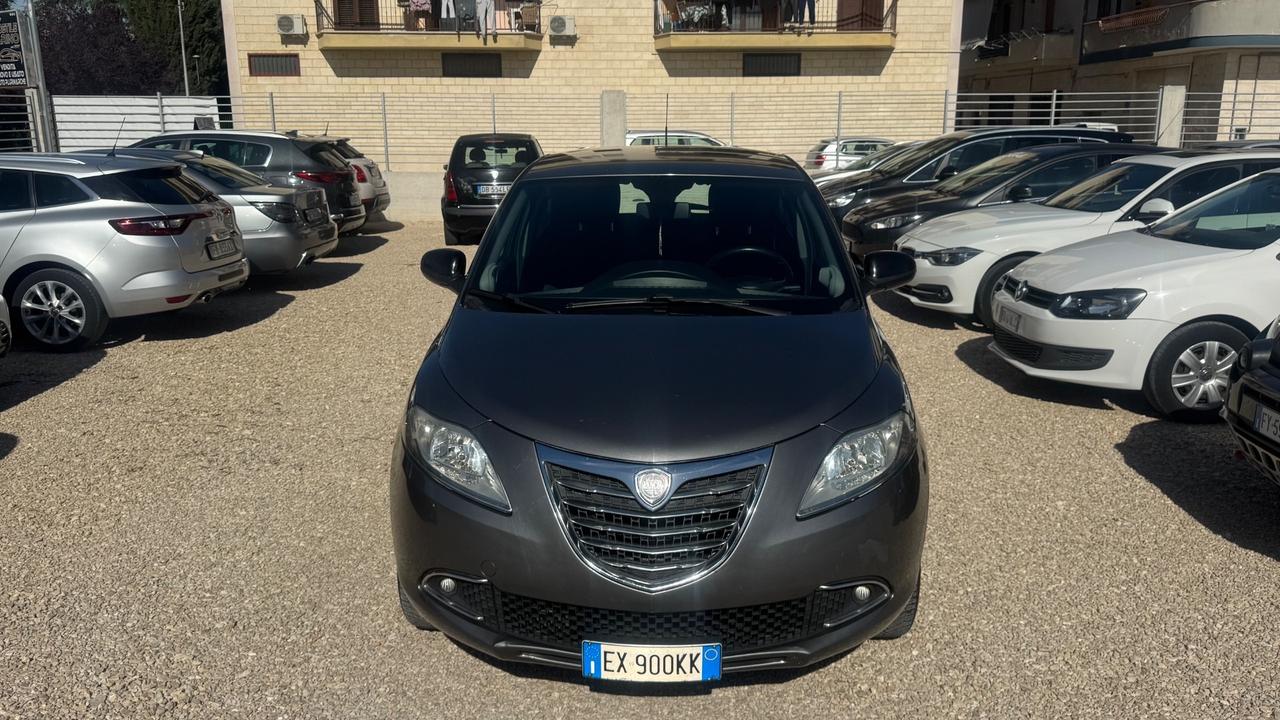 Lancia Ypsilon 0.9 TwinAir 85 CV 5 porte Metano Ecochic Gold