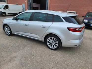 Renault Megane 1.5 diesel cambio automatico anno 2017 euro 6b