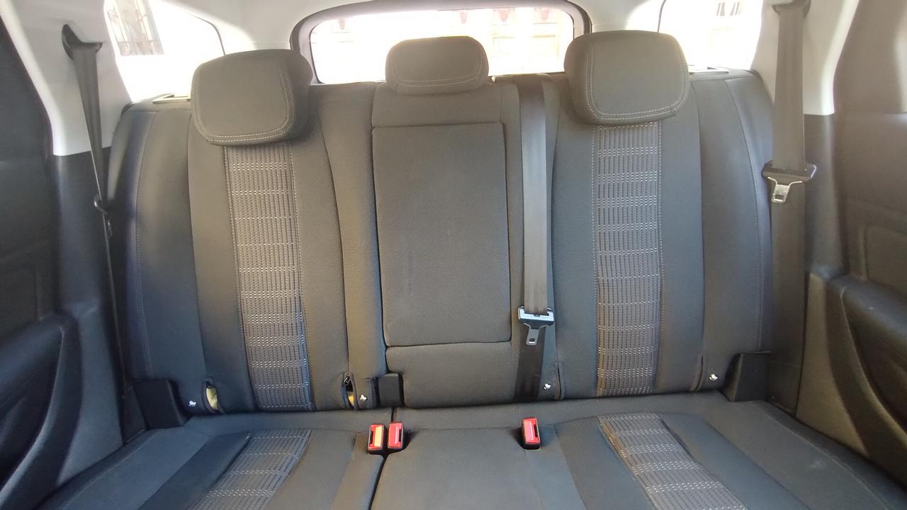 Peugeot 308 BlueHDi 130 S&S SW Allure