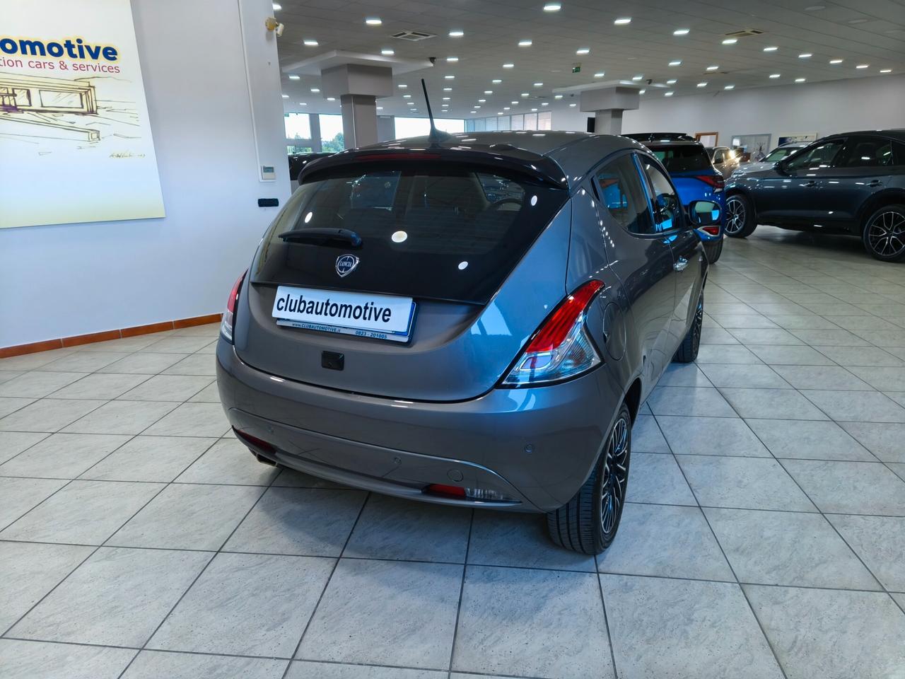 Lancia Ypsilon 1.0 FireFly 5 porte S&S Hybrid Gold Plus