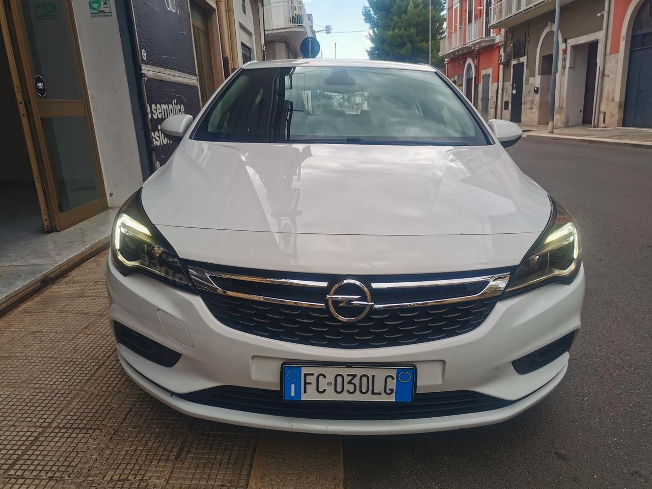 Opel Astra 1.6 CDTi 95 CV BERLINA 5 porte