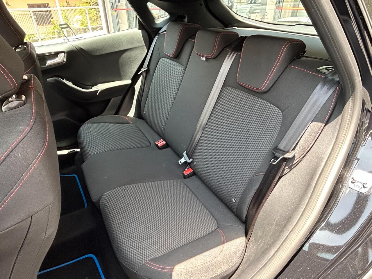 Ford Puma 1.0 EcoBoost Hybrid 125 CV ST-Line 2023 - 5000 km !