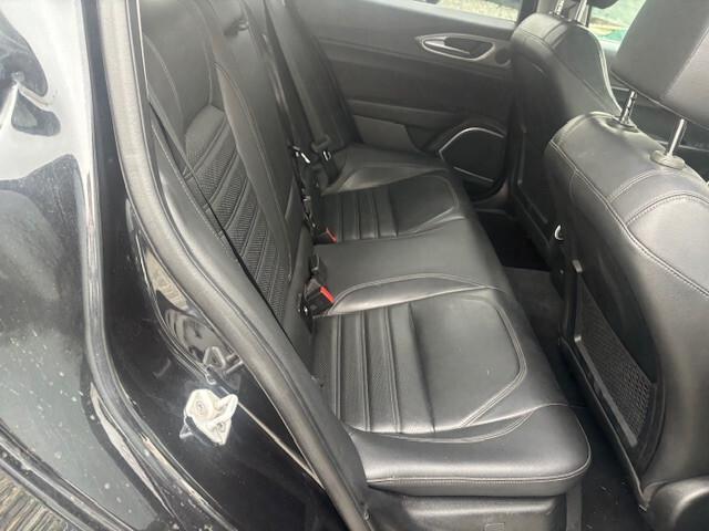 Alfa Romeo Giulia 2.0 Turbo 280 CV AT8 AWD Q4 Veloce