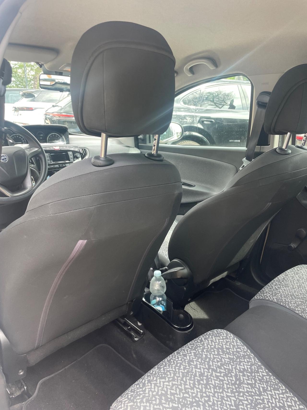 Lancia Ypsilon 1.2 69 CV 5 porte S&S Platinum