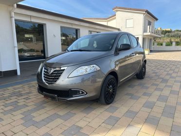 Lancia Ypsilon 1.2 69 CV 5 porte S&S Platinum