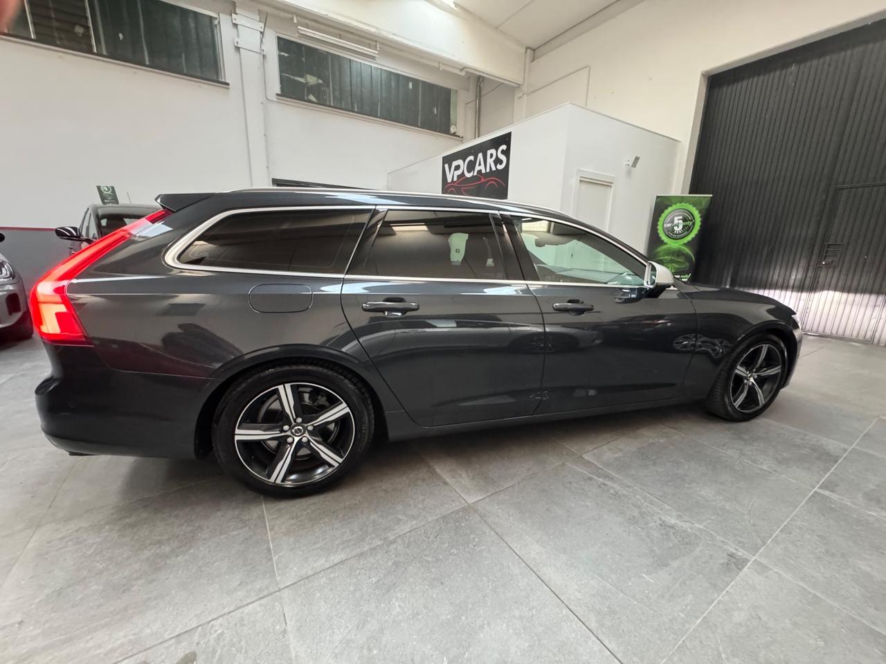 Volvo V90 D5 AWD Geartronic R-design