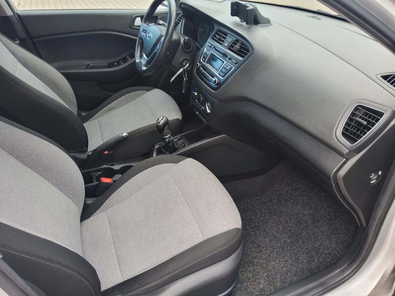 Hyundai i20 1.1 CRDi 12V 5 porte Comfort