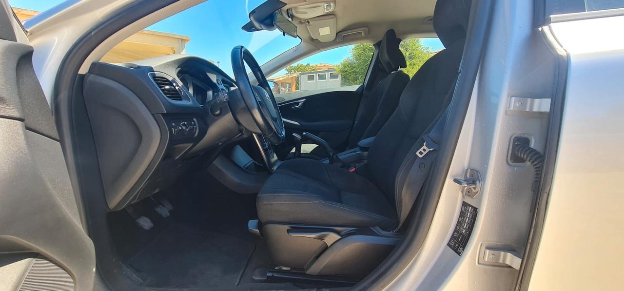 Volvo V40 D2 1.6 Momentum