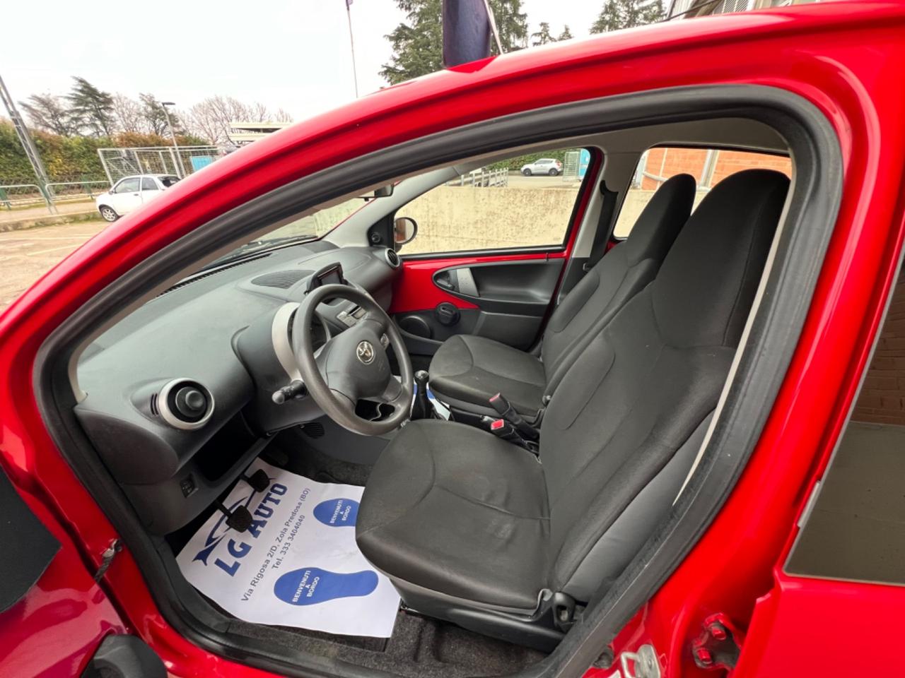 Toyota Aygo 1.0 12V VVT-i 3 porte Lounge Connect MMT
