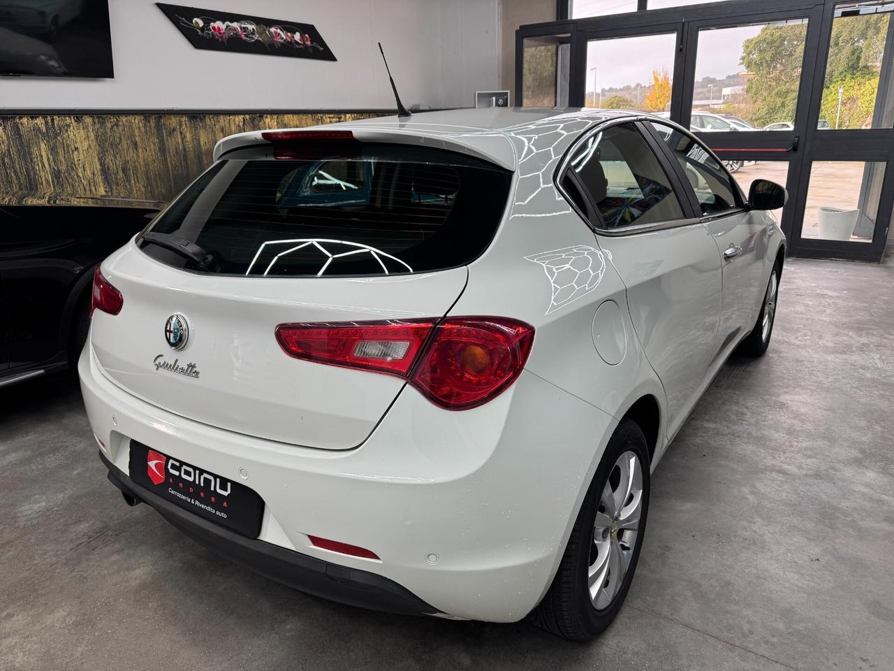 Alfa Romeo Giulietta 1.6 JTDm-2 105 CV Distinctive