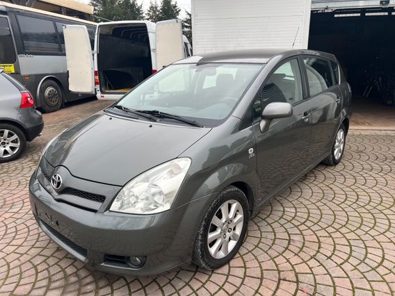 Toyota Corolla Verso 2.0 16v D-4d Sol 7 Posti Permutabile