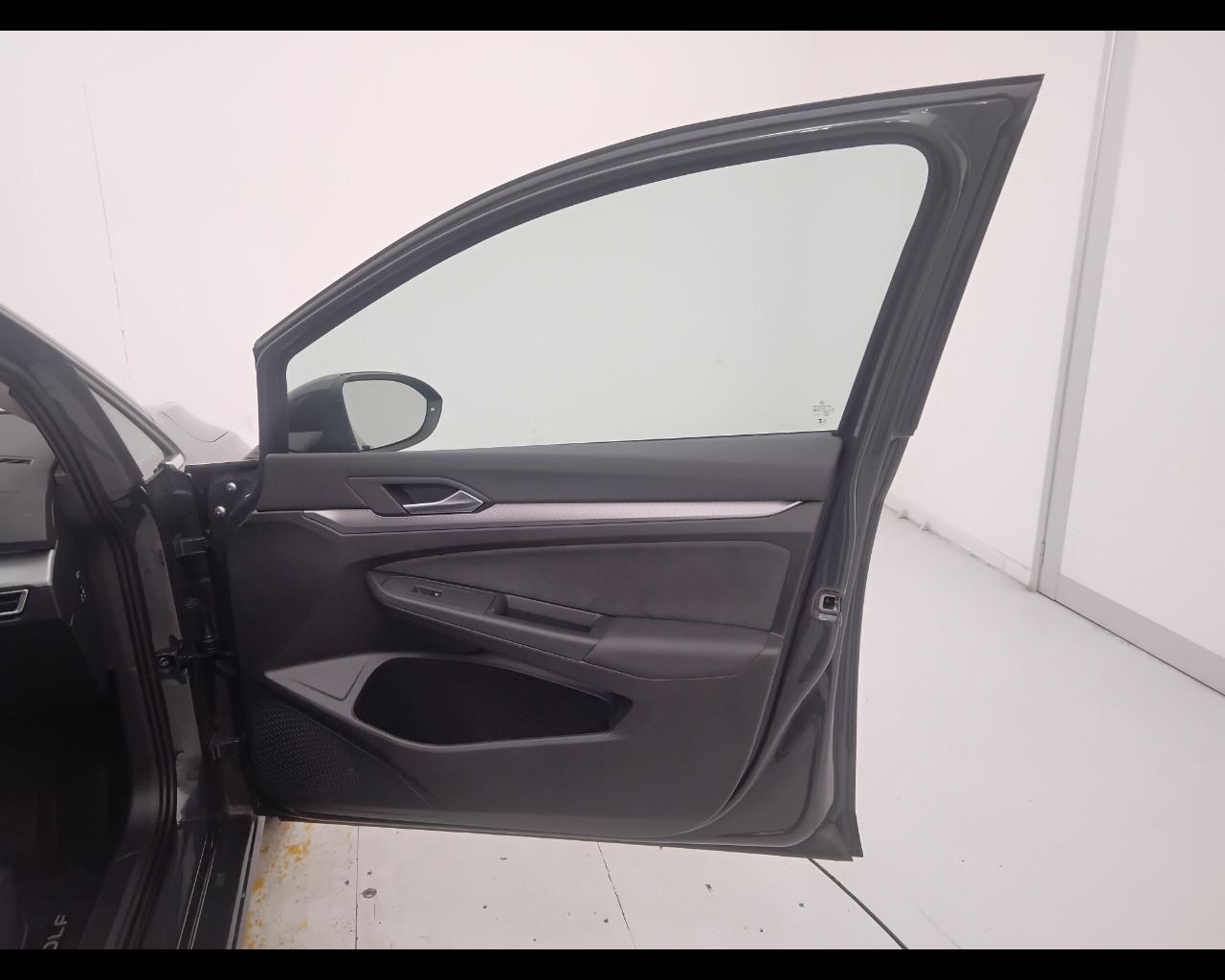 VOLKSWAGEN Golf VIII 2024 - Golf 1.5 tsi ehybrid Style 204cv dsg