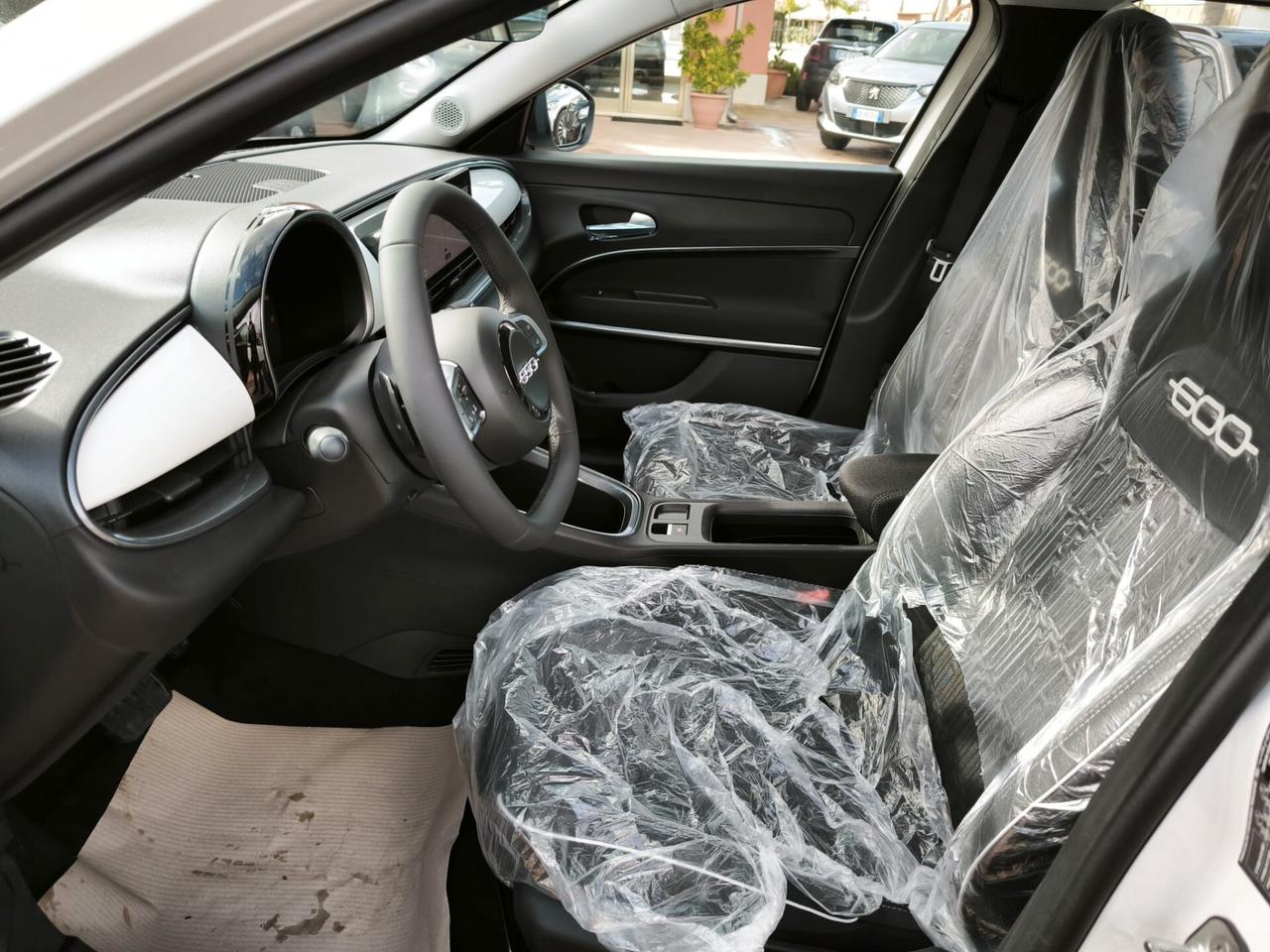 Fiat 600 Hybrid 110 CV DCT MHEV Serie Speciale Icon