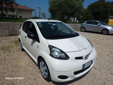 Toyota Aygo 1.0 12V VVT-i 5 porte Now Connect