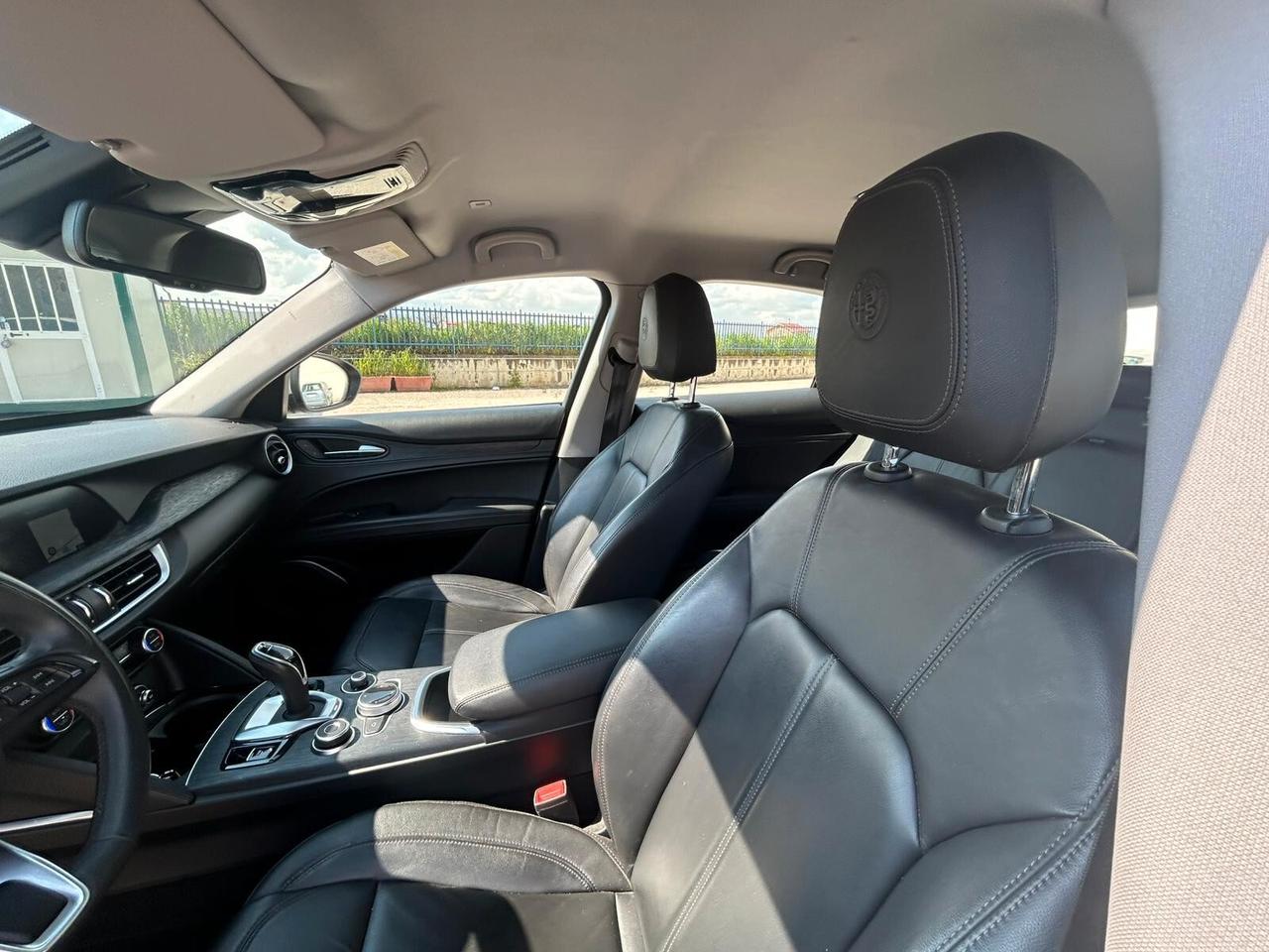 Alfa Romeo Stelvio 2.2 Turbodiesel AUTOCARRO 5 POSTI (N1) 160 CV AT8 RWD Business € 14.800 + IVA