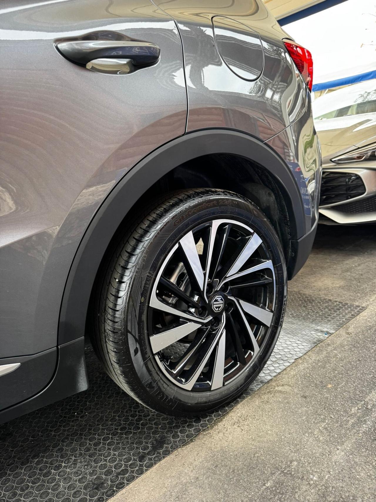 Mg ZS Hybrid+ Luxury - 2025