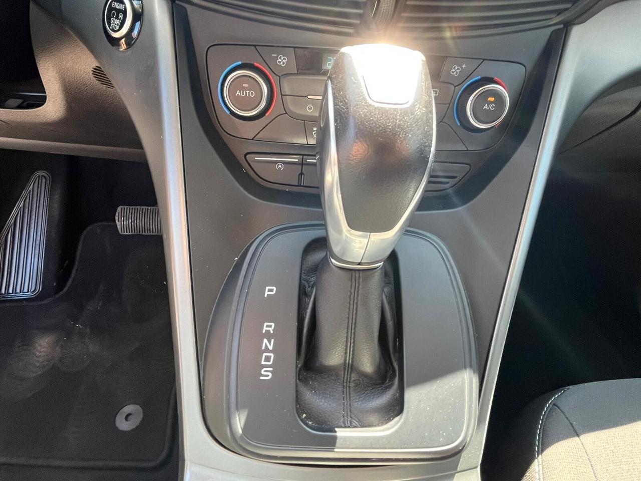 Ford Kuga 2.0 TDCI 120 CV S&S 2WD Powershift Business