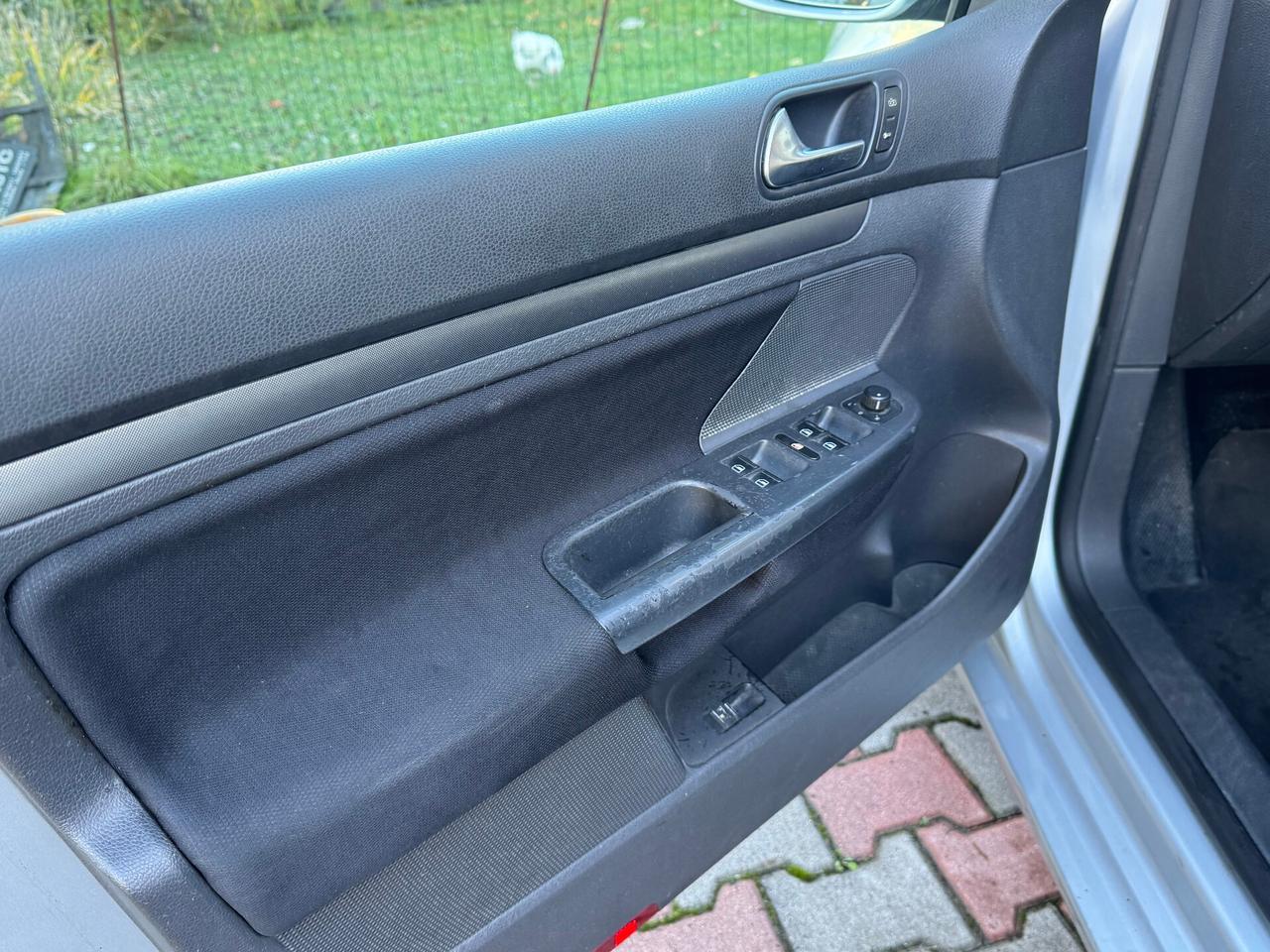 Volkswagen Golf 1.6 5p. Comfortline BiFuel GPL 06/2006
