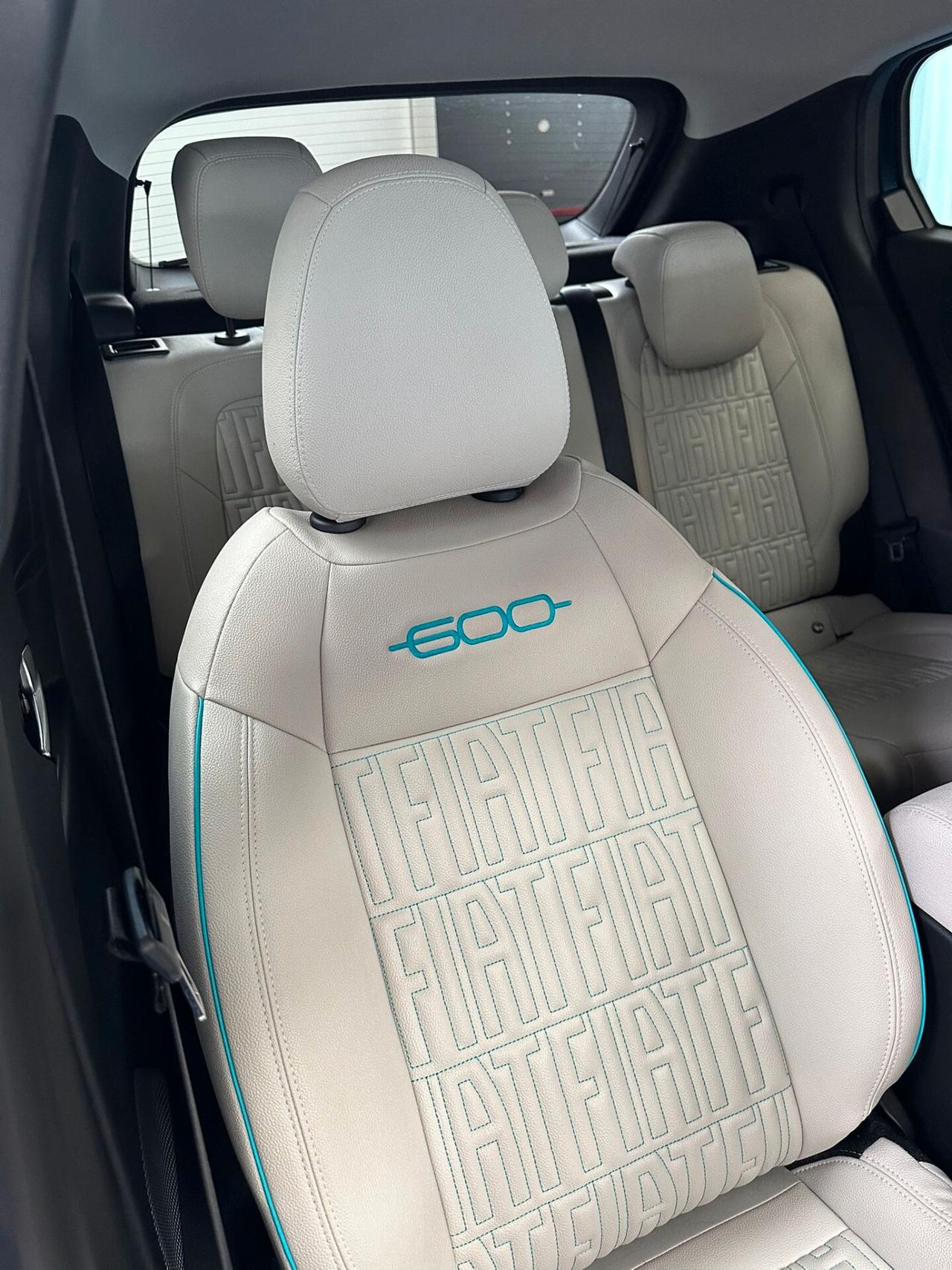 Fiat 600 Hybrid 145 CV DCT MHEV La Prima