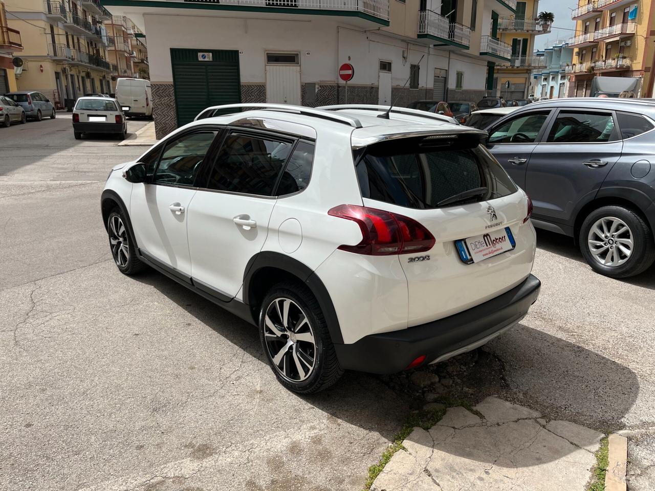 Peugeot 2008 BlueHDi 100 Allure