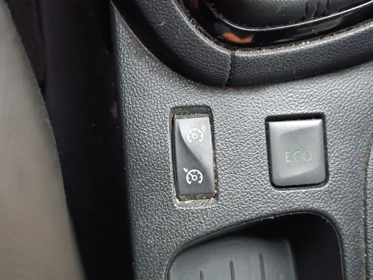 RENAULT Clio TCe 12V 90 CV 5 porte Moschino Intens