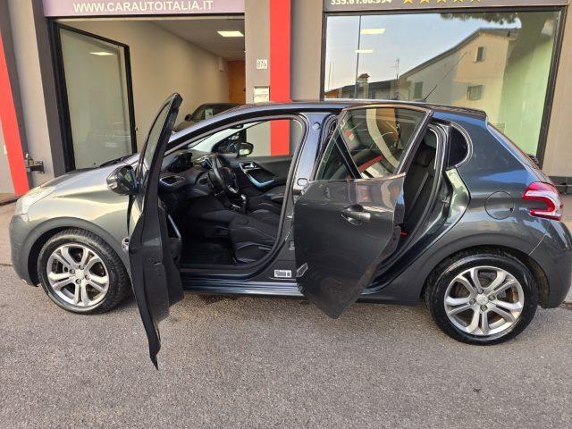PEUGEOT 208 1.4 8V HDi 68CV 5 Porte Navigatore Sensori Parcheg