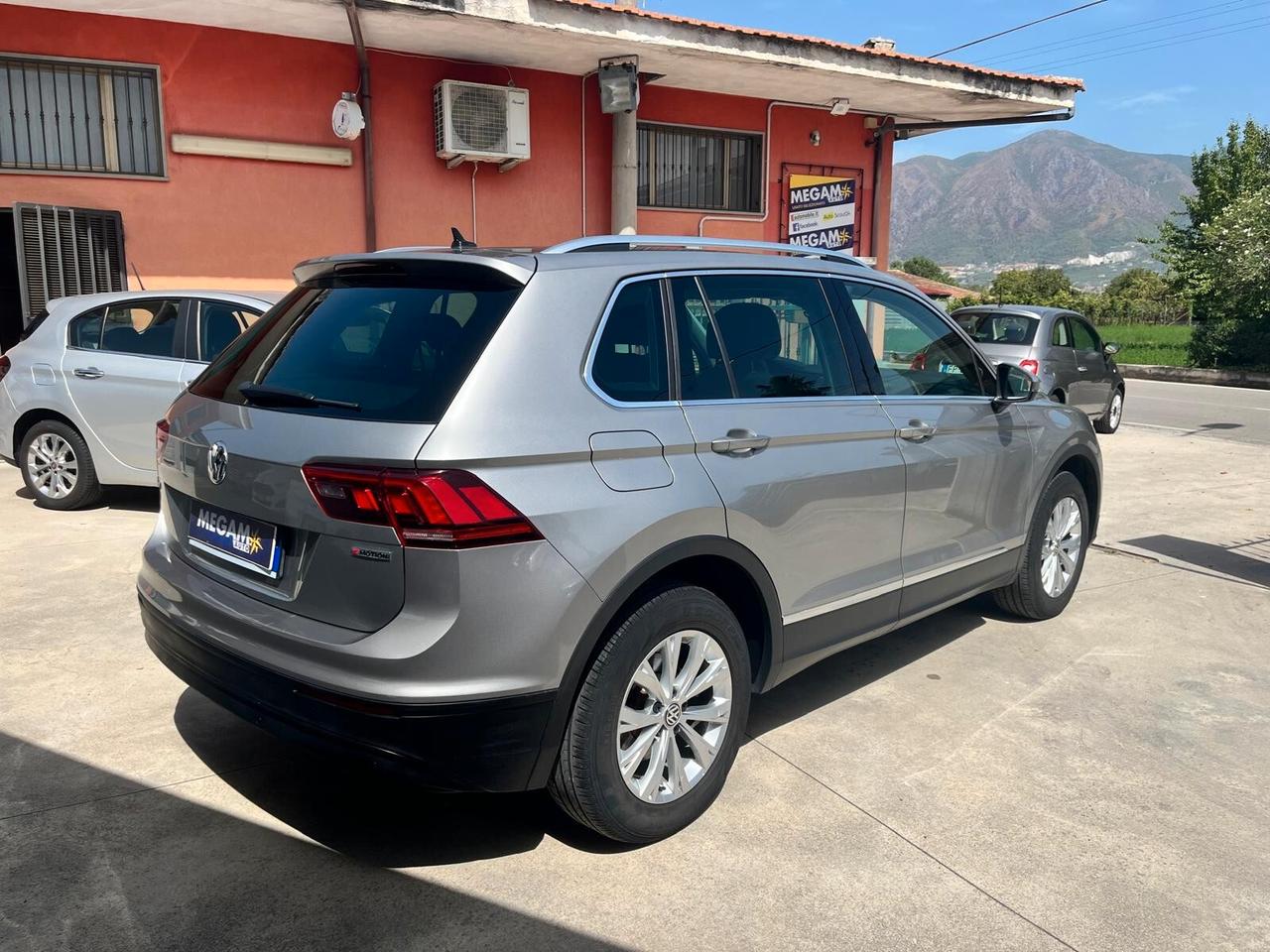 Volkswagen Tiguan 2.0 TDI SCR DSG 4MOTION Business BMT