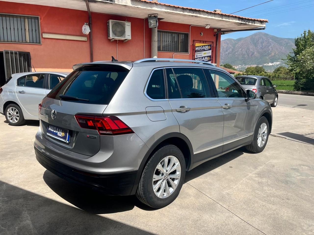 Volkswagen Tiguan 2.0 TDI SCR DSG 4MOTION Business BMT