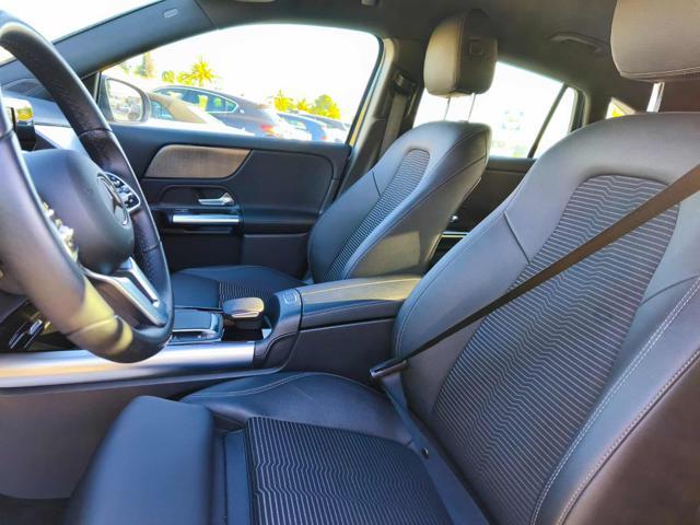 MERCEDES-BENZ GLA 180 Automatic Sport Plus