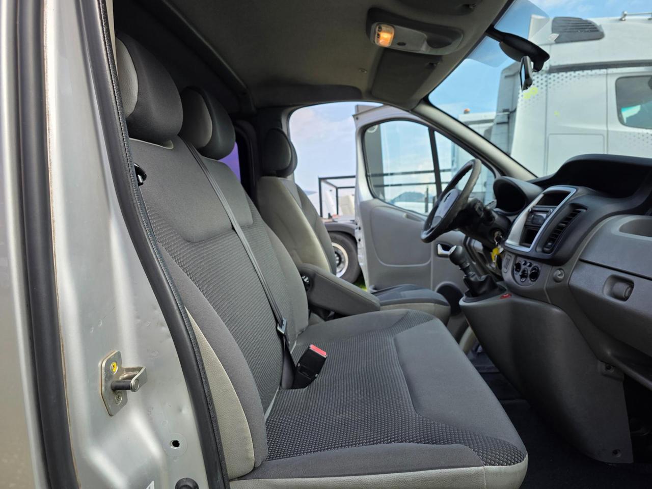 OPEL Vivaro 9 POSTI PEDANA DISABILI