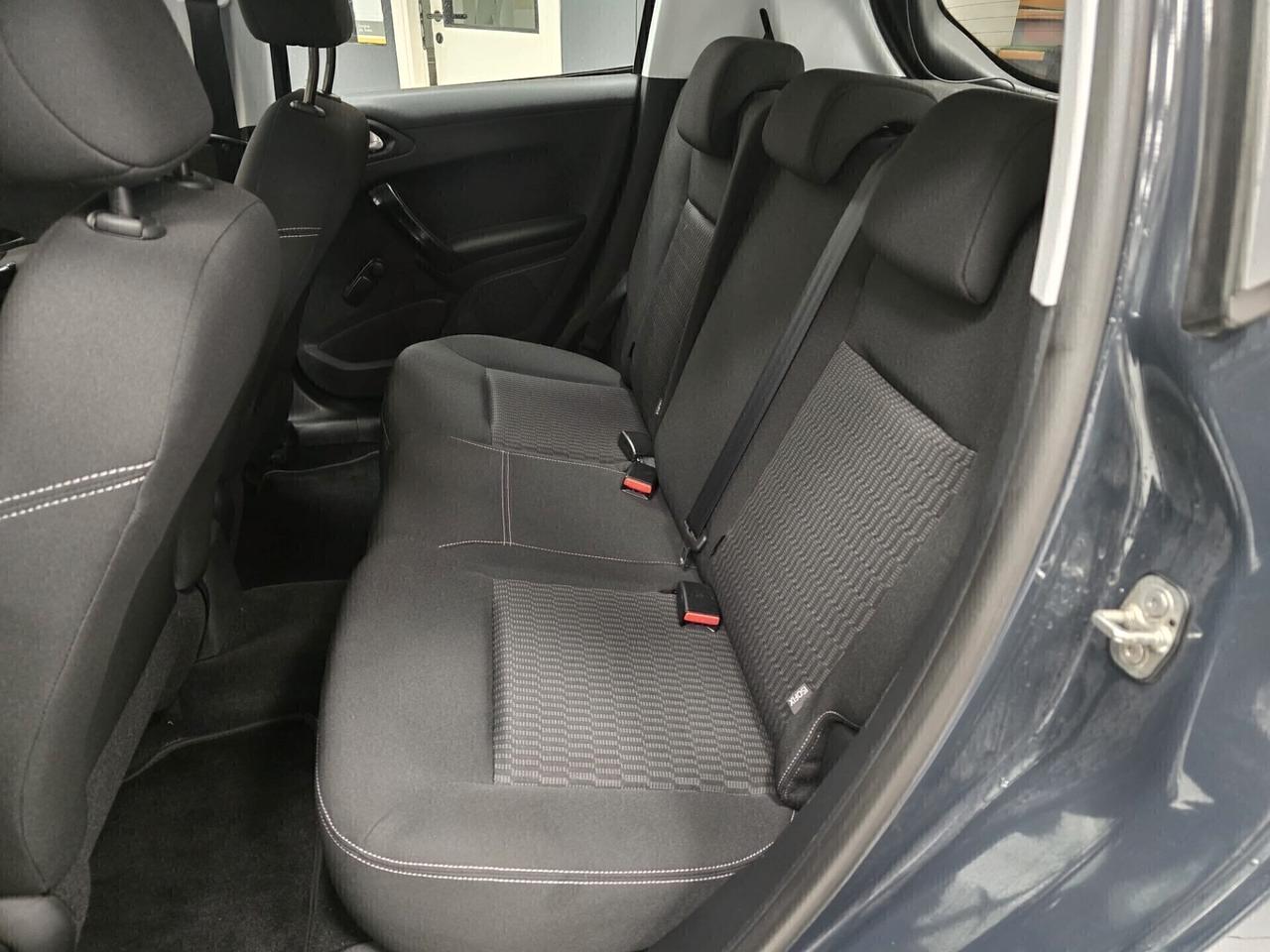 Peugeot 208 PureTech 82 5 porte Active 2018 NEOPATENTATI