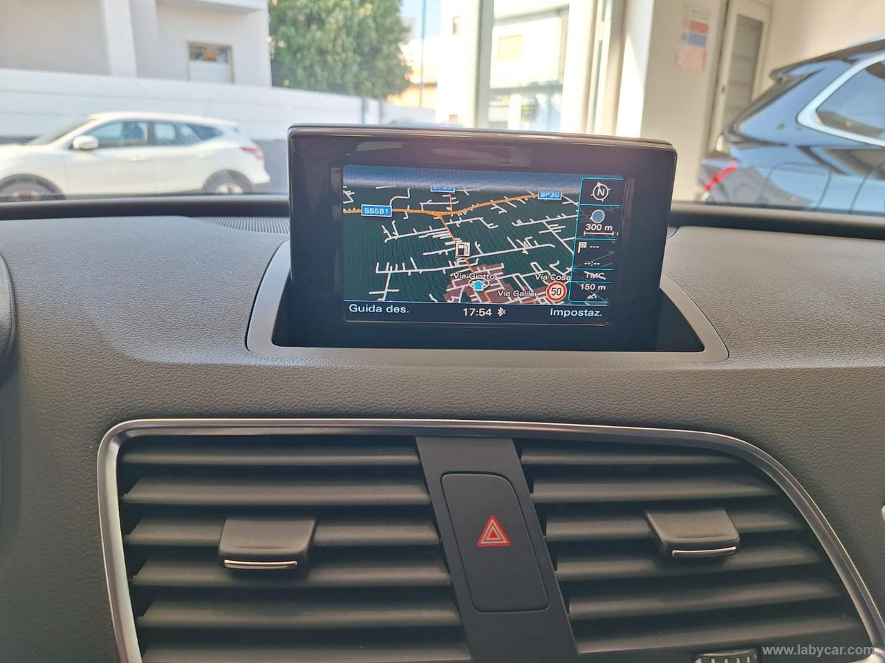 AUDI Q3 2.0 TDI Business