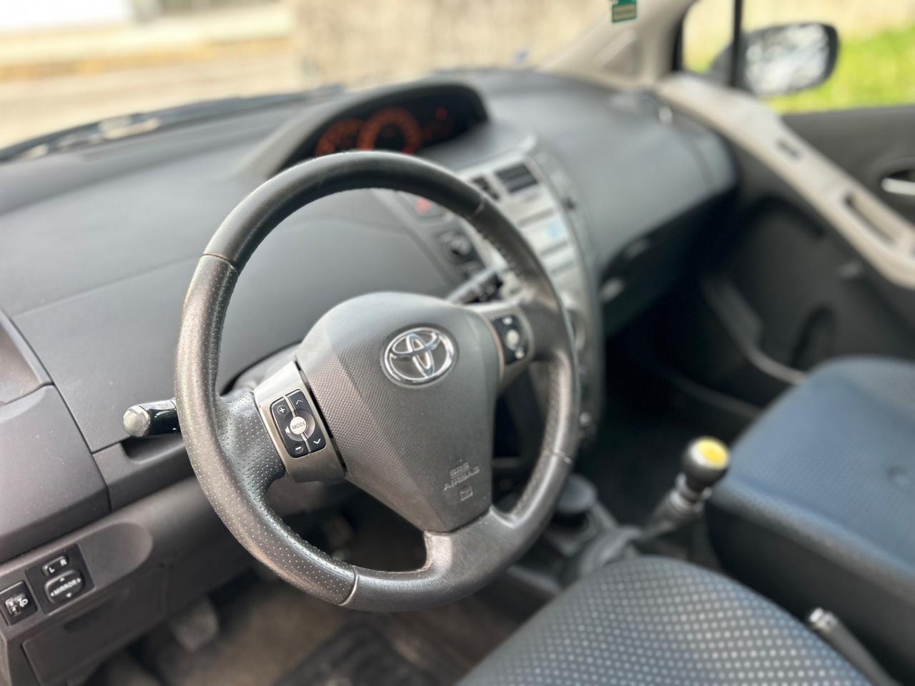 Toyota Yaris 1.4 D-4D DPF 5 porte Sol