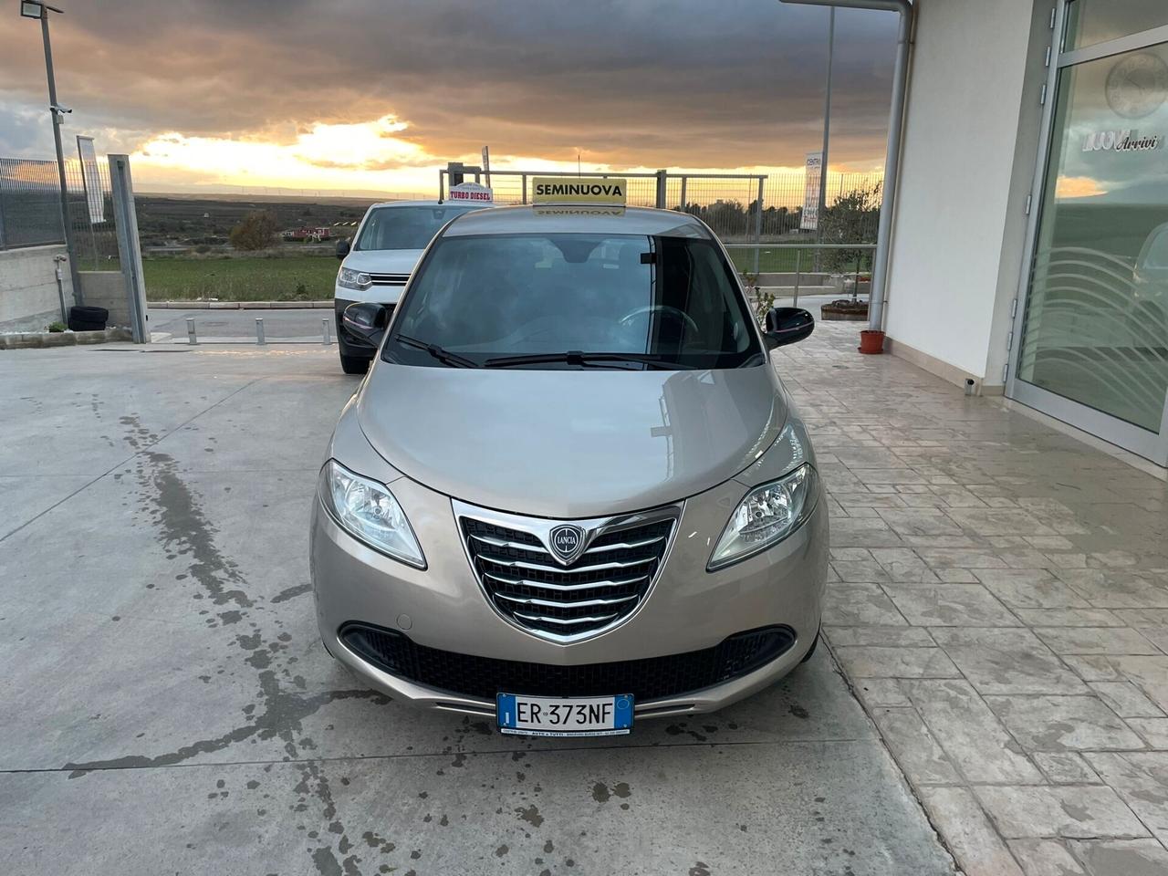 Lancia Ypsilon 1.2 ok neopatentati