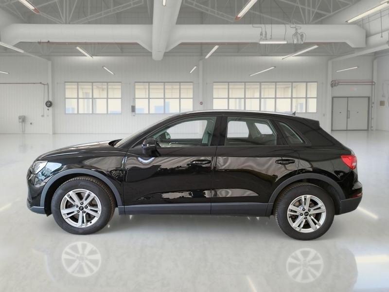 AUDI Q3 40 TDI quattro S tronic Business