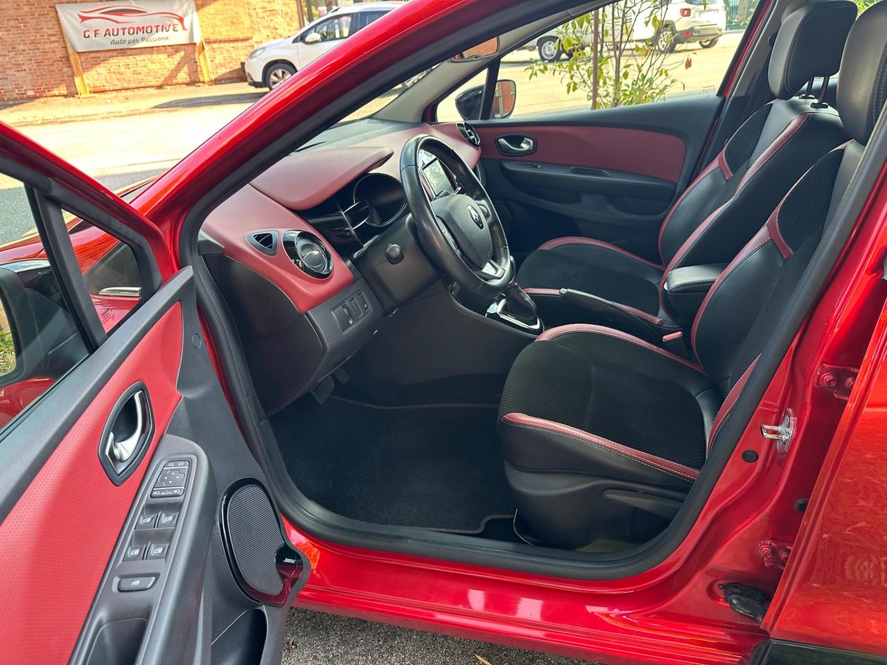 Renault Clio dCi 8V 90CV EDC Start&Stop 5 porte Energy Intens