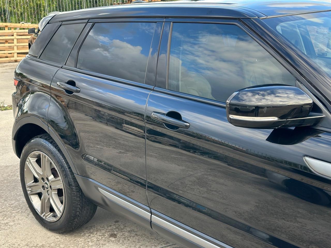 RANGE ROVER EVOQUE 2.2 TD4 150CV PRESTIGE BLACK