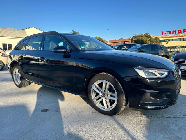 AUDI A4 Avant 35 TDI/163 CV S tronic